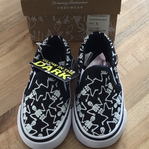 Tommy Bahama Glow In The Dark Skeletons Slip On Sneakers Toddler size 5 … - Picture 4 of 9